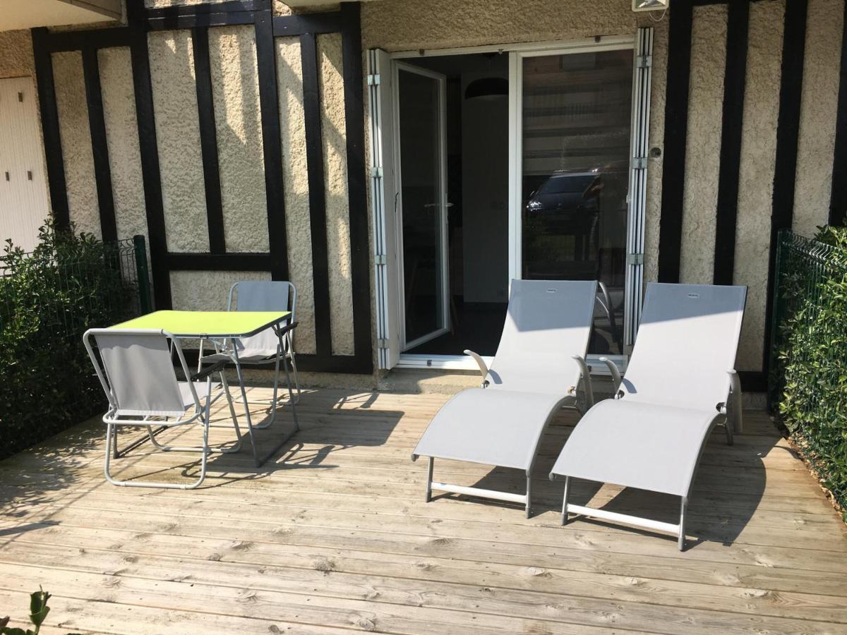 Studio Front De Mer Avec Terrasse Et Acces Direct Plage A Merville-Franceville - Fr-1-487-329 Екстериор снимка